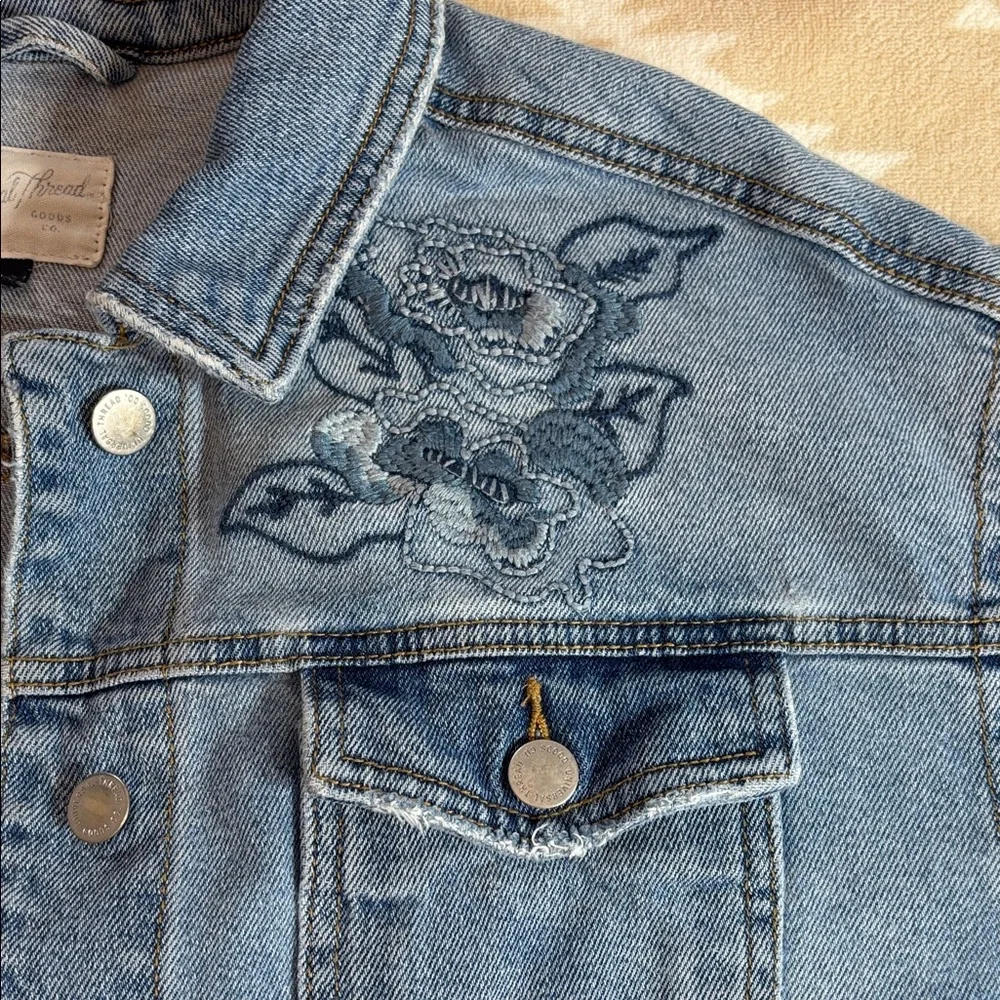 Universal Thread Light Blue Denim Jacket with Floral Embroidery - Picture 14 of 14